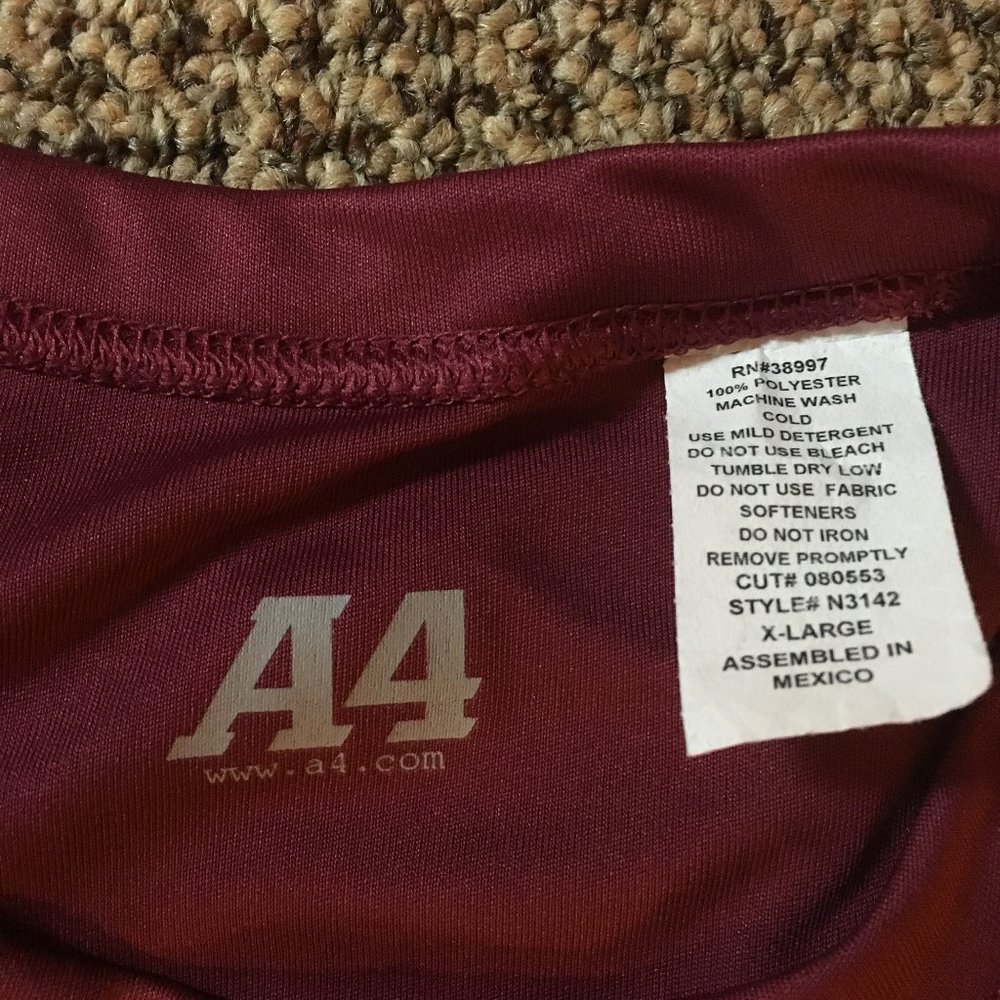 Men's or Unisex Adult Performance T-Shirt XL NWOT - Picture 2 of 2